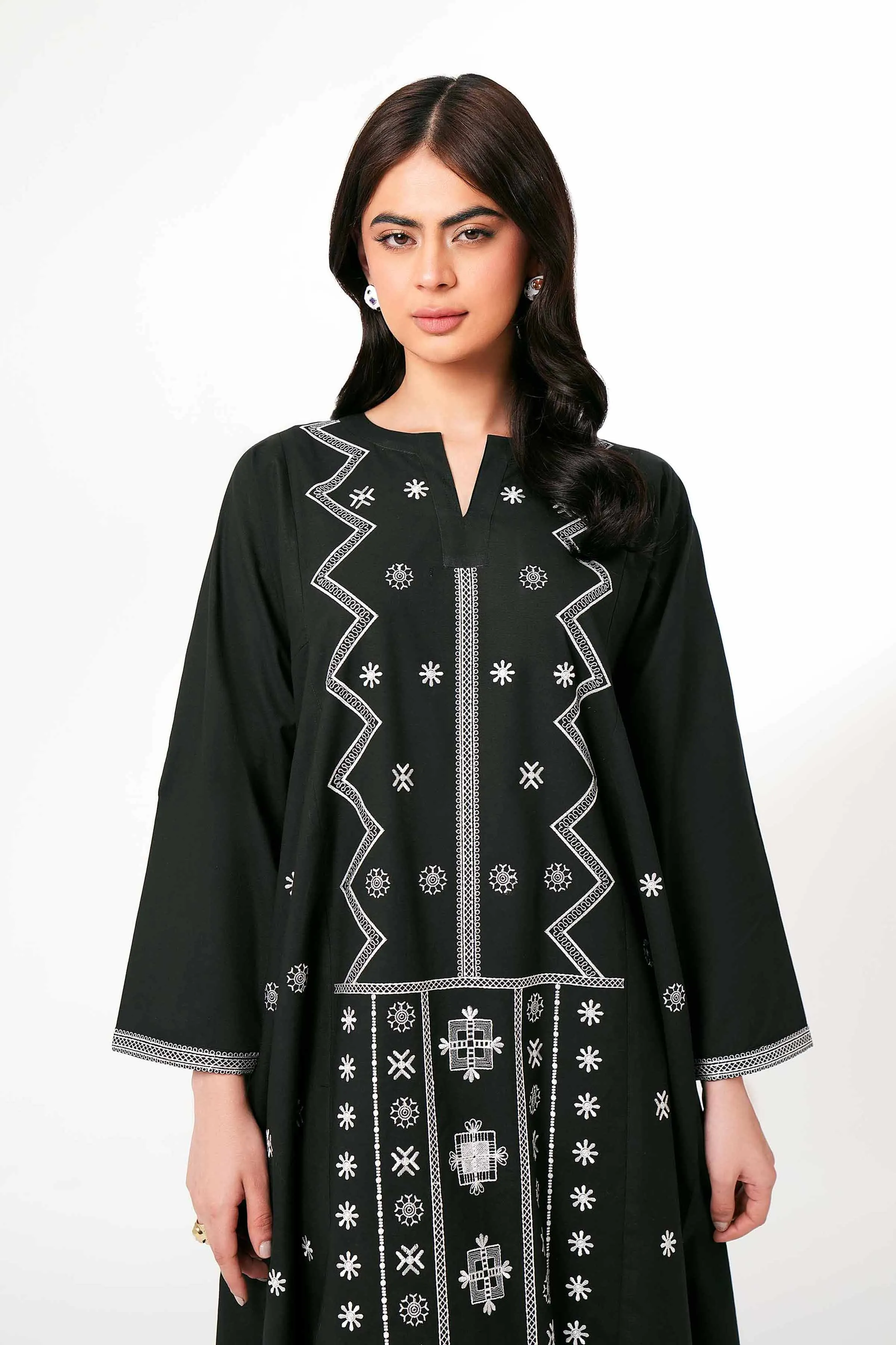 2 Piece - Embroidered Suit - PE24-39