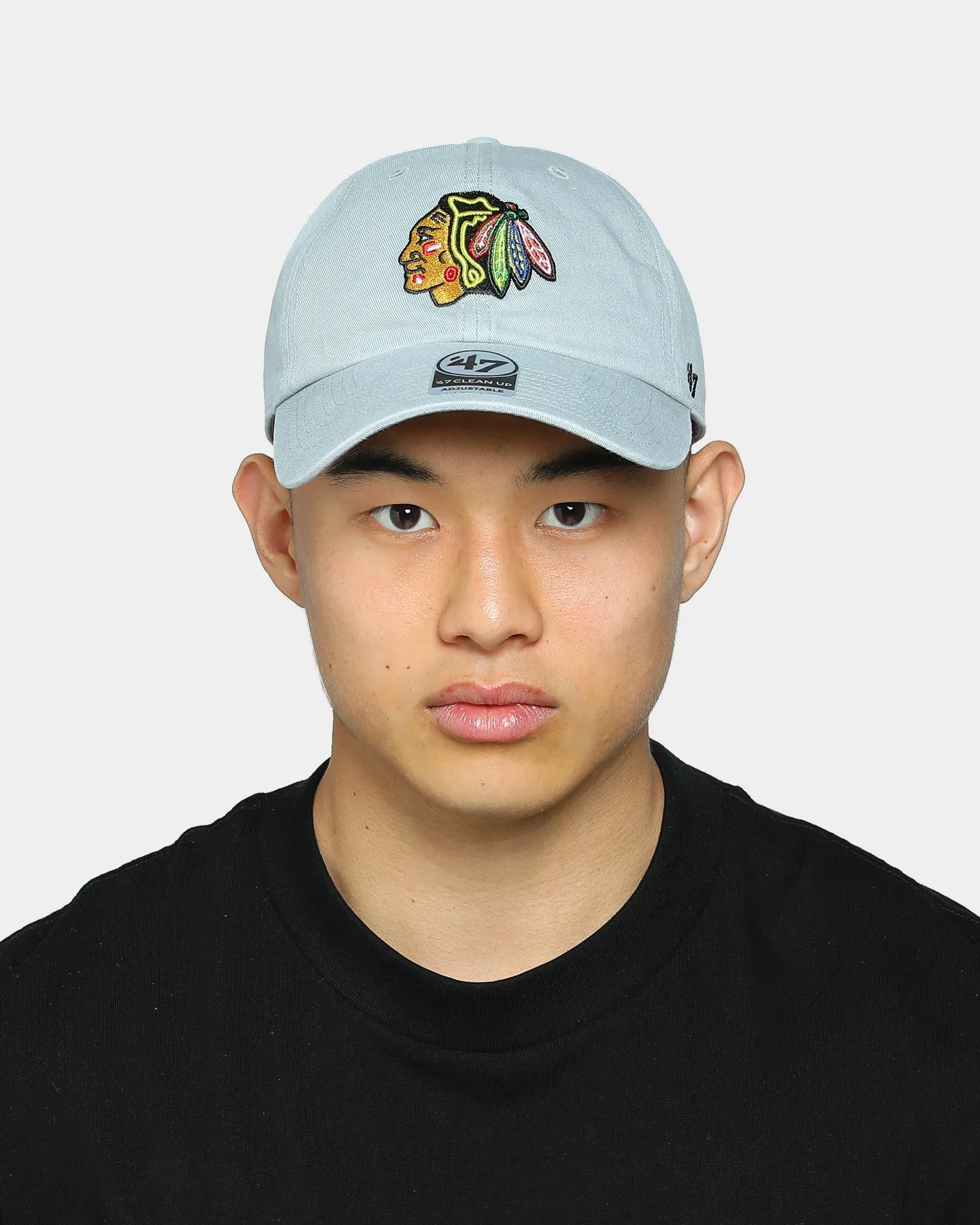 47 Brand Men's Chicago Blackhawks Clean Up Strapback Grey