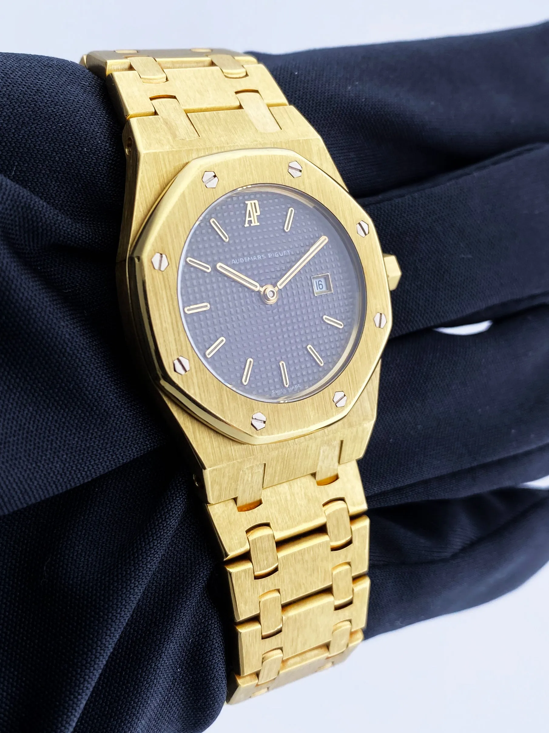 Audemars Piguet Royal Oak 6048BA 18K Yellow Gold Ladies Watch