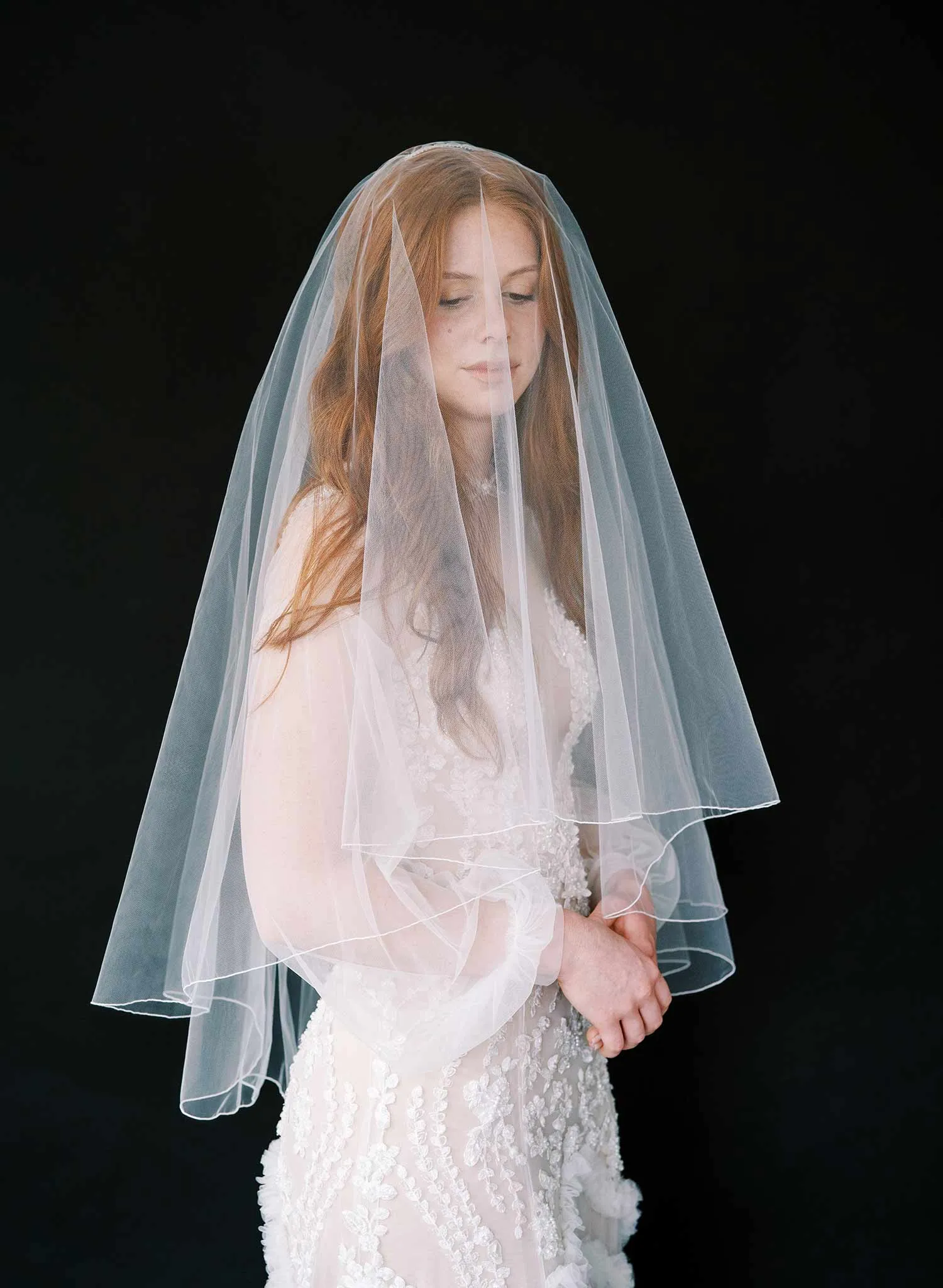 Merrow edge simple veil - Style #2464