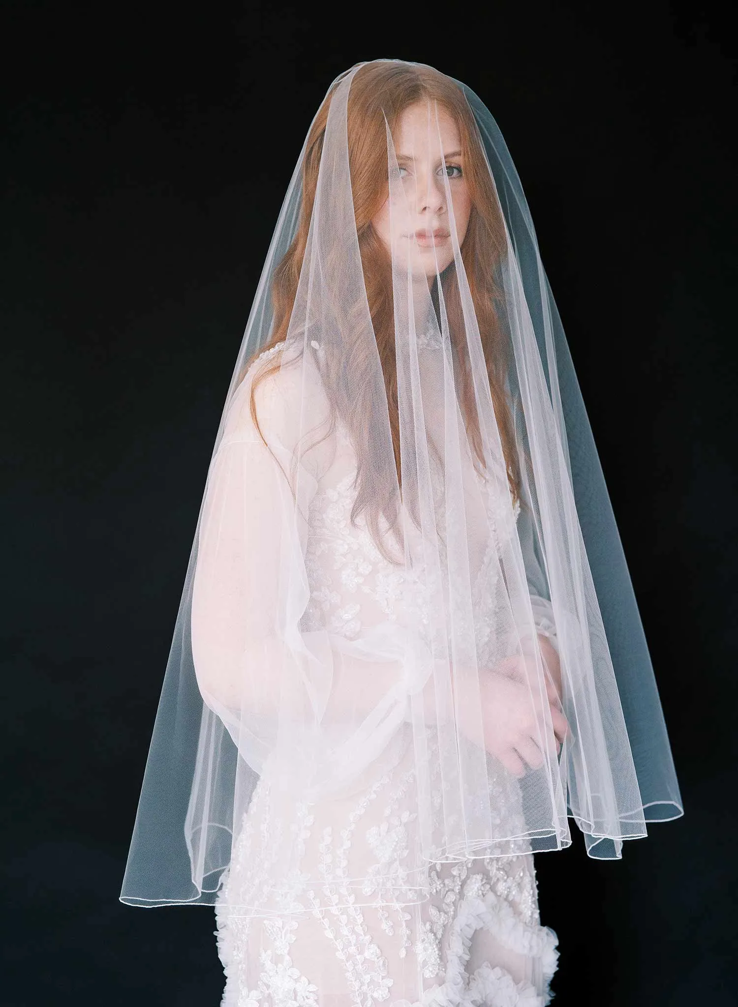 Merrow edge simple veil - Style #2464