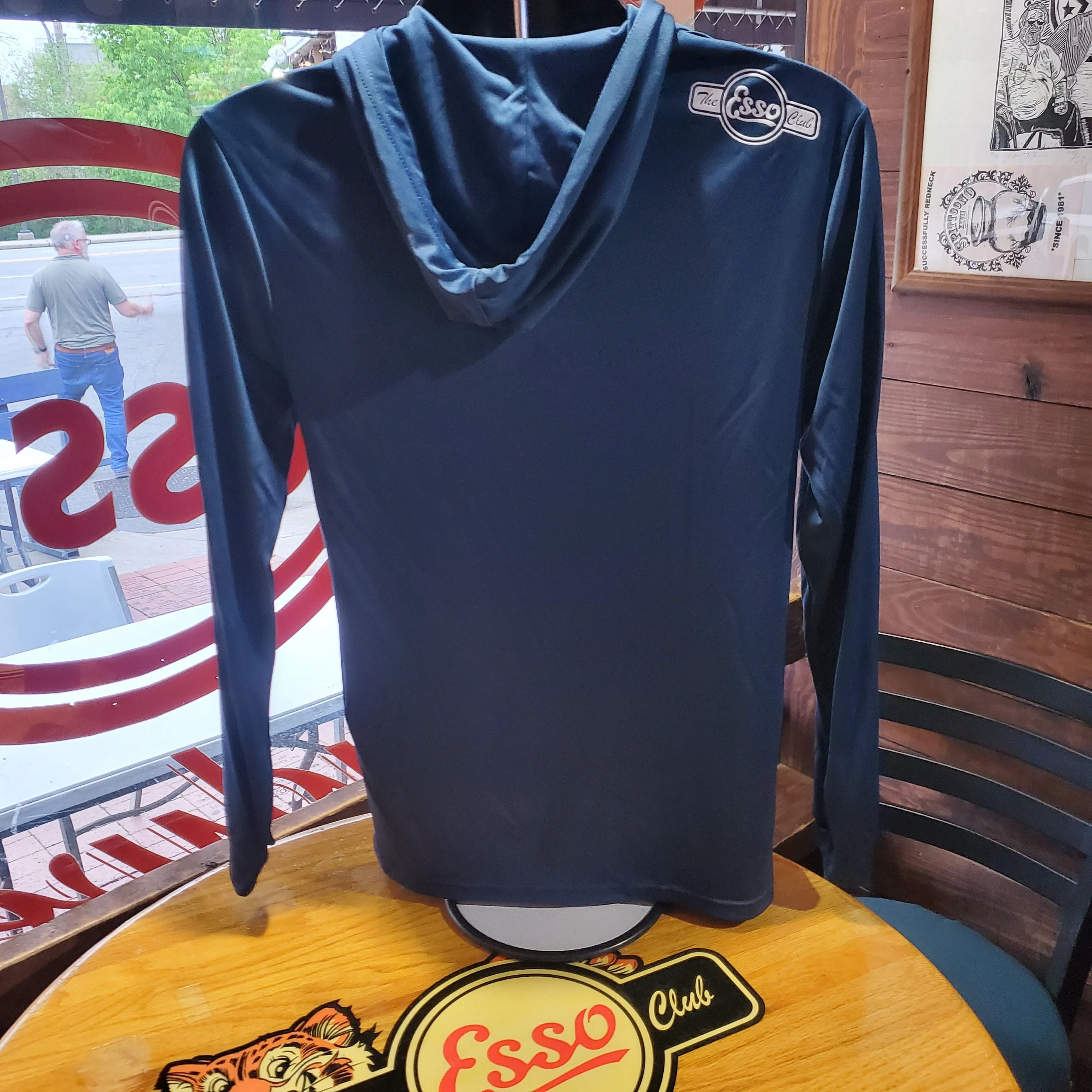 The Esso Club Bahama UV Hooded LS